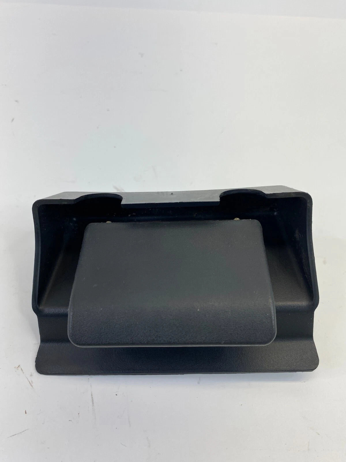 2000-2005 FORD EXCURSION REAR LEFT SIDE INNER DOOR HANDLE F81B-2522634-ABW OEM