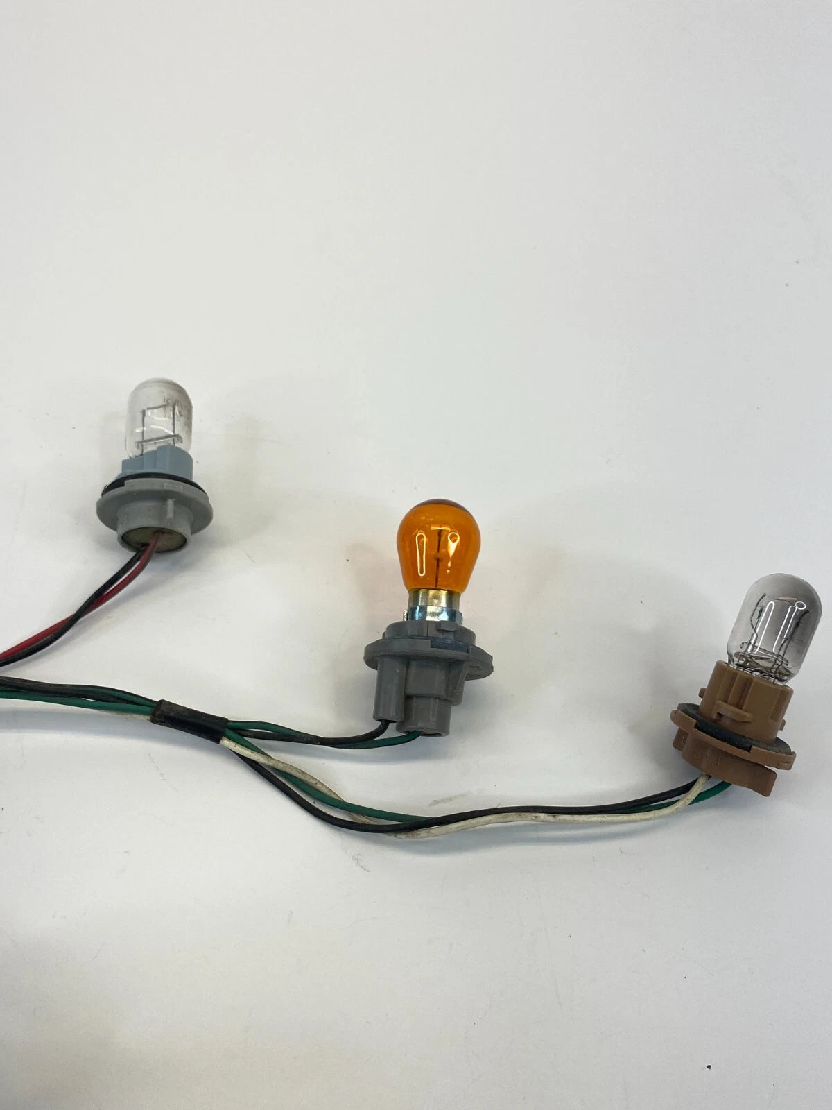 2000 2001 MAZDA MPV LX REAR TAIL LIGHT TAILLIGHT LAMP WIRE SOCKET HARNESS