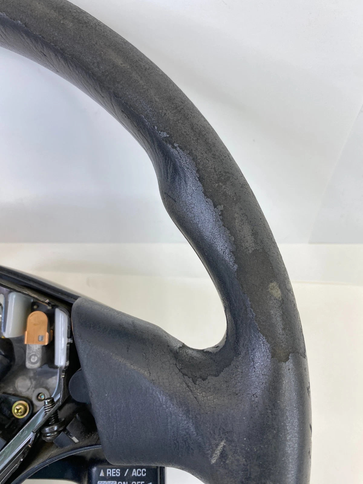 2001-2003 TOYOTA RAV4 LEFT SIDE STEERING WHEEL W/ CRUISE CONTROL SWITCH OEM