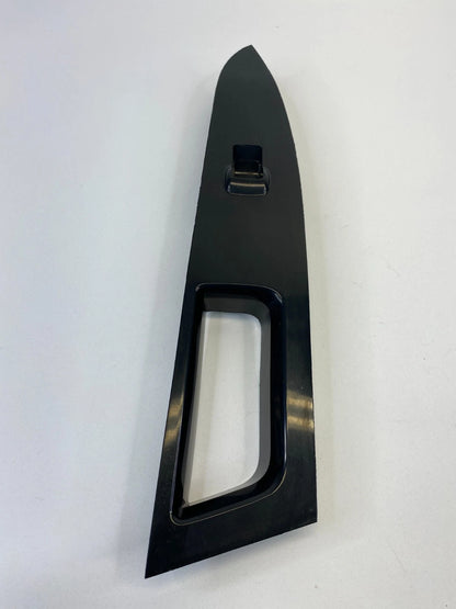 2013-2020 FORD FUSION FRONT RIGHT DOOR WINDOW SWITCH BEZEL DS73-14A563-B OEM