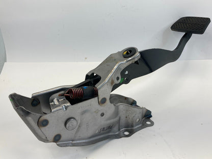 2009 2010 2011 2012 2013 Honda Fit 1.5L L4 V6 A/T Brake Pedal Assembly OEM