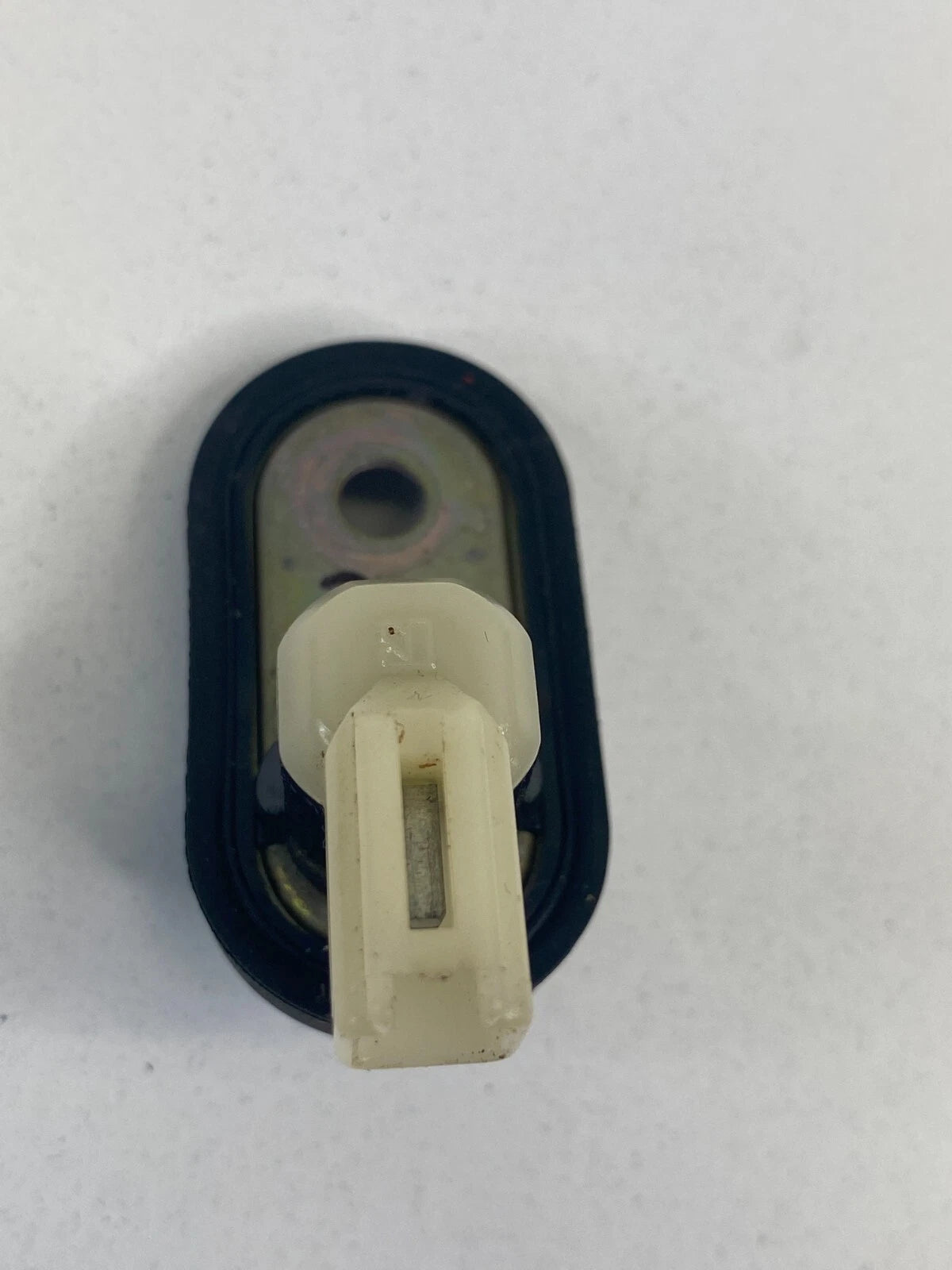 2003-2008 TOYOTA MATRIX REAR LEFT DRIVER DOOR COURTESY LAMP AJAR JAMB SWITCH OEM