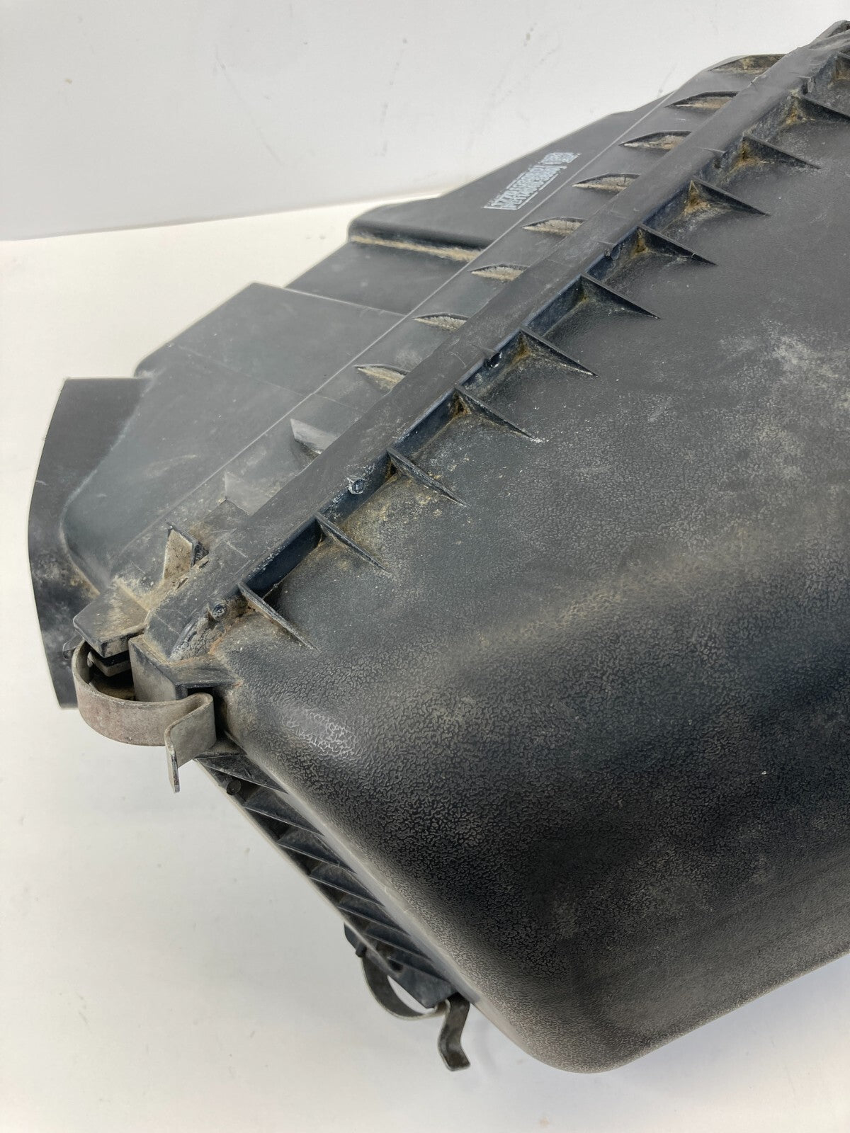 1997-1999 Toyota Camry Air Intake Cleaner Box Filter Assembly 17705-03090 OEM