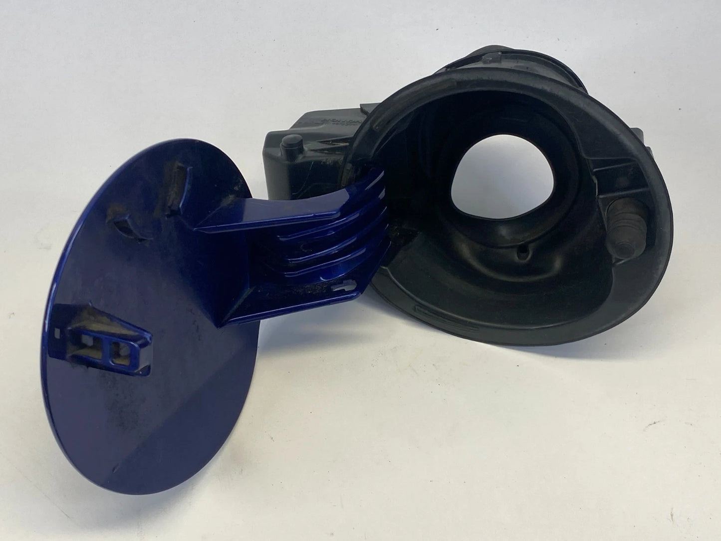 2009-2013 HONDA FIT BLUE FUEL FILLER GAS TANK DOOR LID ASSEMBLY OEM 74481-TF0-01