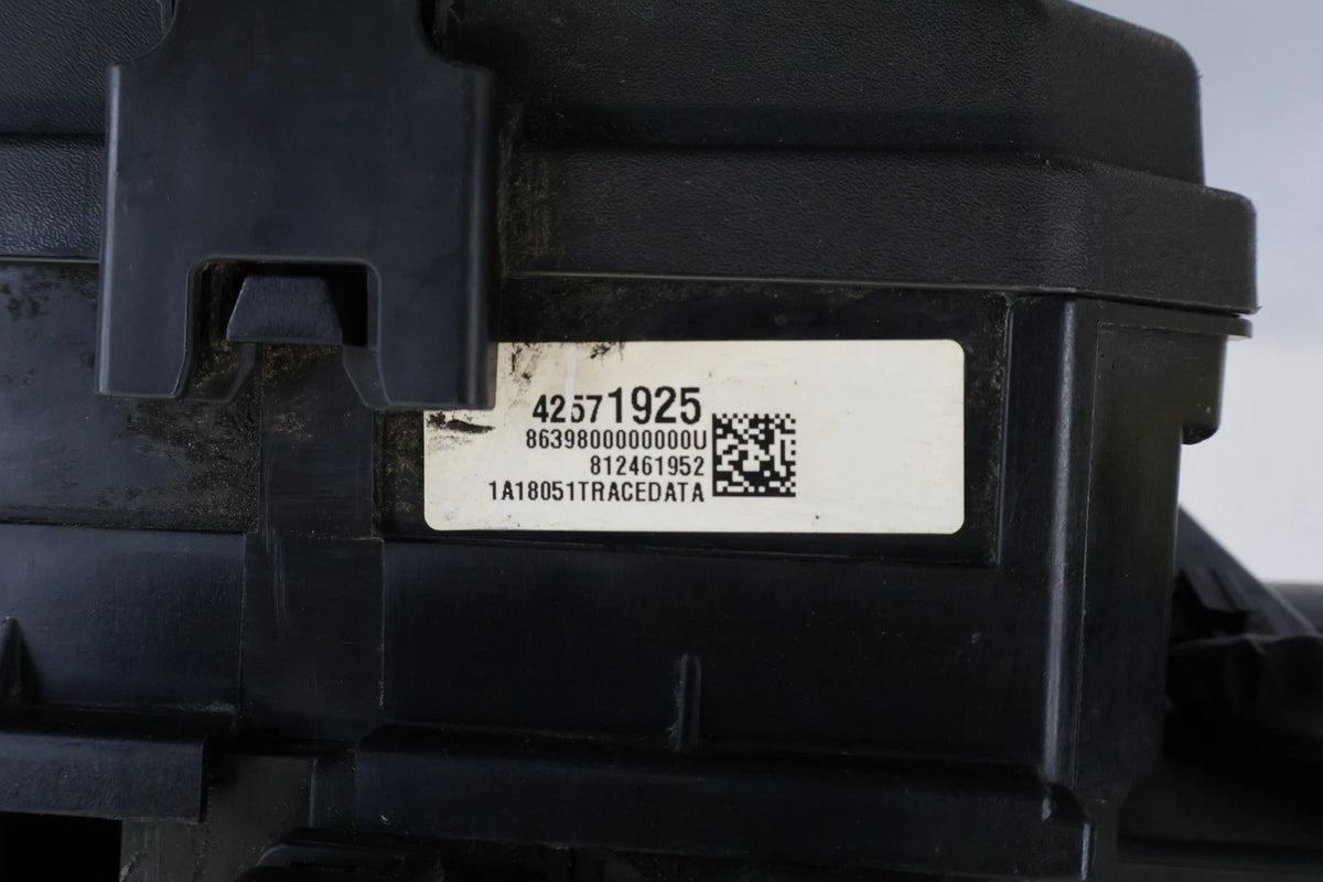 2016-2018 CHEVROLET CRUZE 1.4 TURBO ENGINE FUSE BOX COMPARTMENT BLOCK 42571925