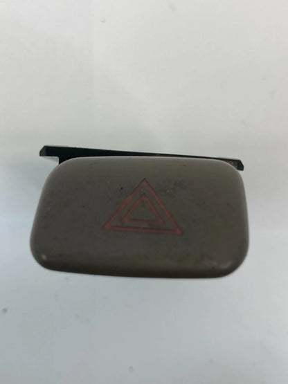 1998-2002 TOYOTA COROLLA EMERGENCY HAZARD LIGHT CONTROL SWITCH BUTTON 157962 OEM