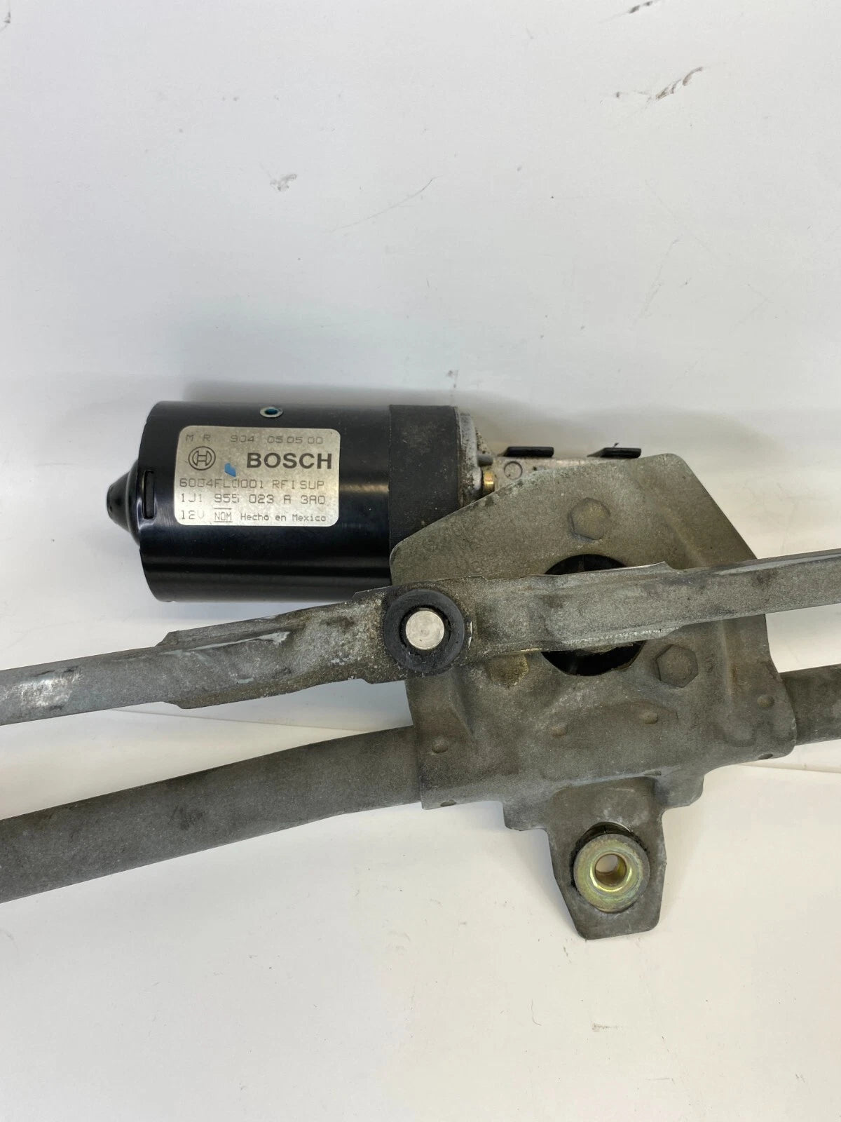 1999-2006 VOLKSWAGEN JETTA GOLF FR WINDSHIELD WIPER MOTOR W/ LINKAGE 1J1-955-023