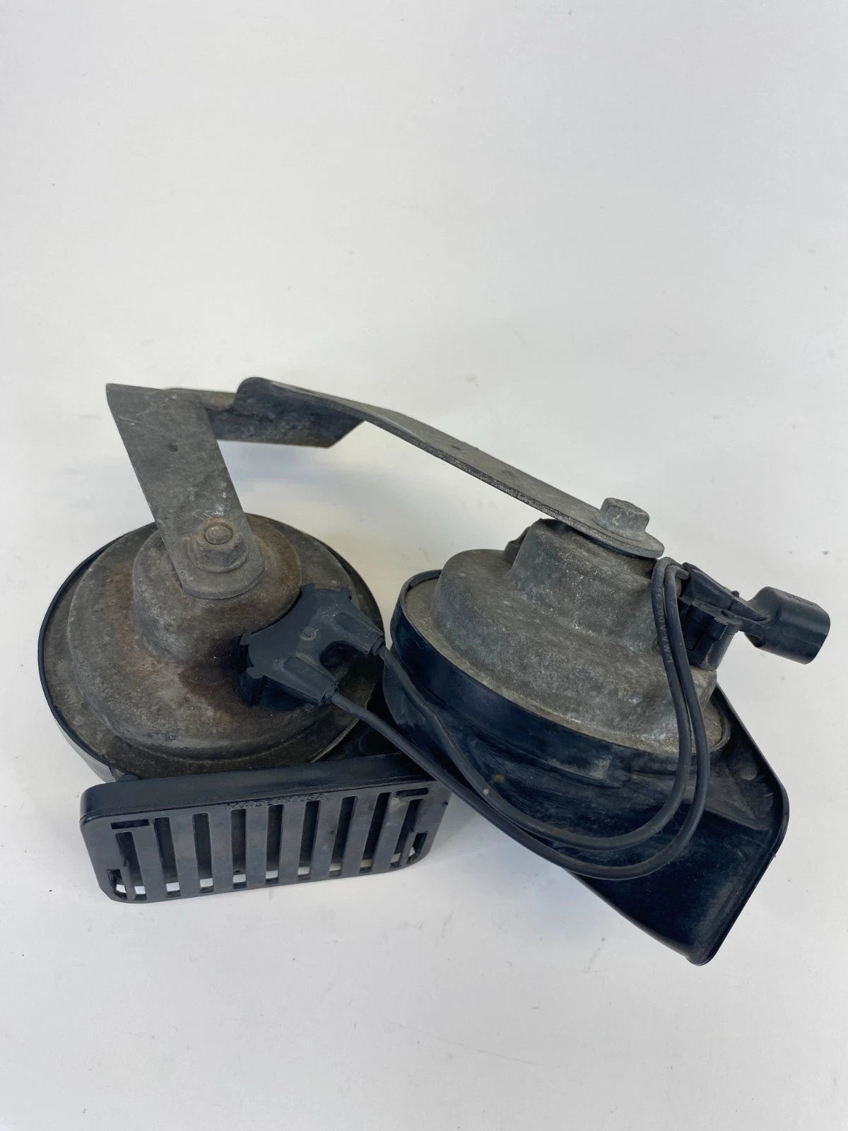 2013-2016 Ford Escape Low & High Tone Horn Pitch Alarm Signal 55806 AM80S OEM