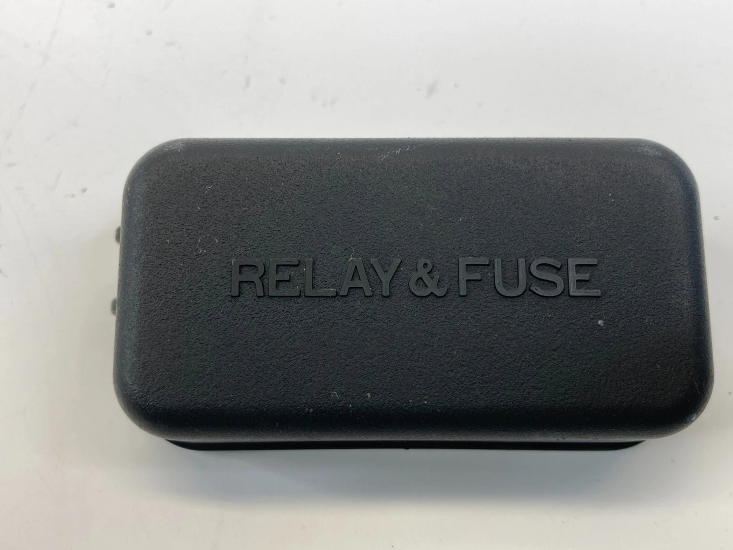 2002 2003 2004 TOYOTA CAMRY 3.0L A/T ENGINE FUSE RELAY BOX COVER CAP OEM