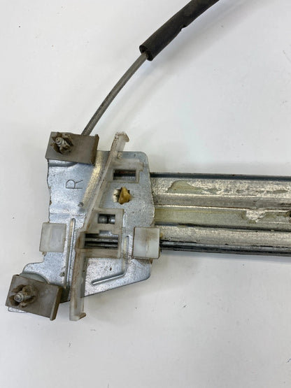 01-07 FORD ESCAPE FRONT RIGHT PASSENGER DOOR WINDOW MOTOR & REGULATOR CM091110B