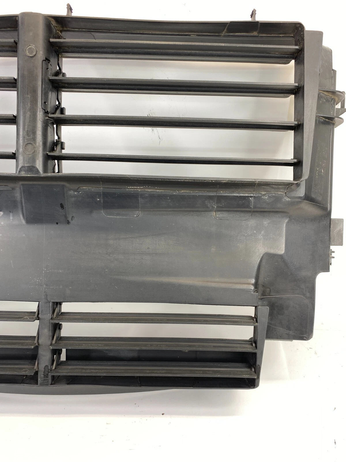 2012-2014 FORD FOCUS RADIATOR ACTIVE VENT GRILLE SHUTTER ASSEMBLY BM51-8475-AD