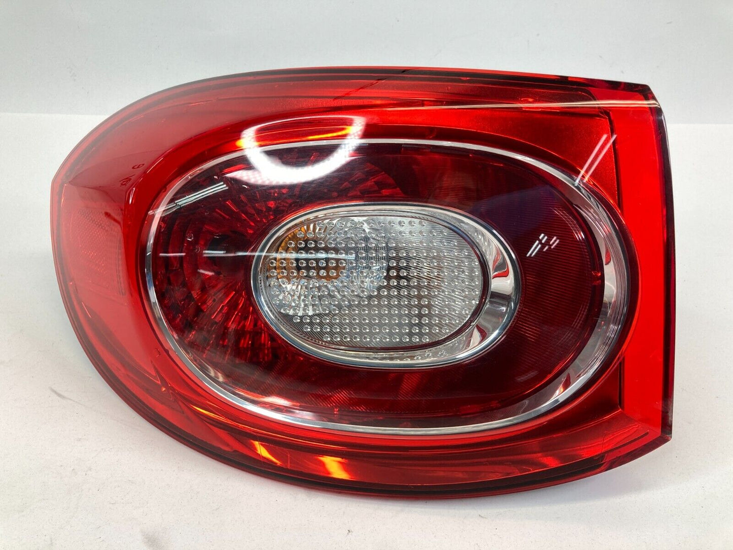 09-11 Volkswagen Tiguan Rear Left Driver Outer Tail Light Taillight 5N0-945-257