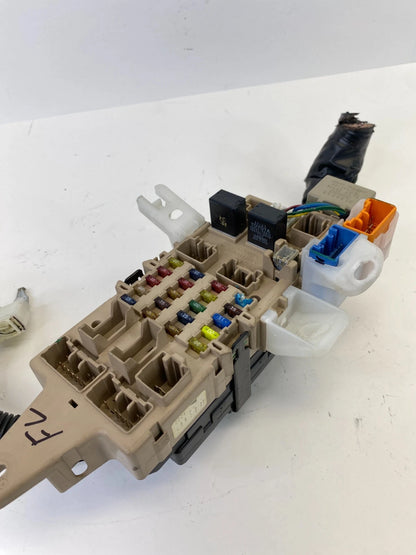 98-05 LEXUS GS300 DASH LEFT SIDE FUSE RELAY POWER BOX MODULE 89226-30040 OEM