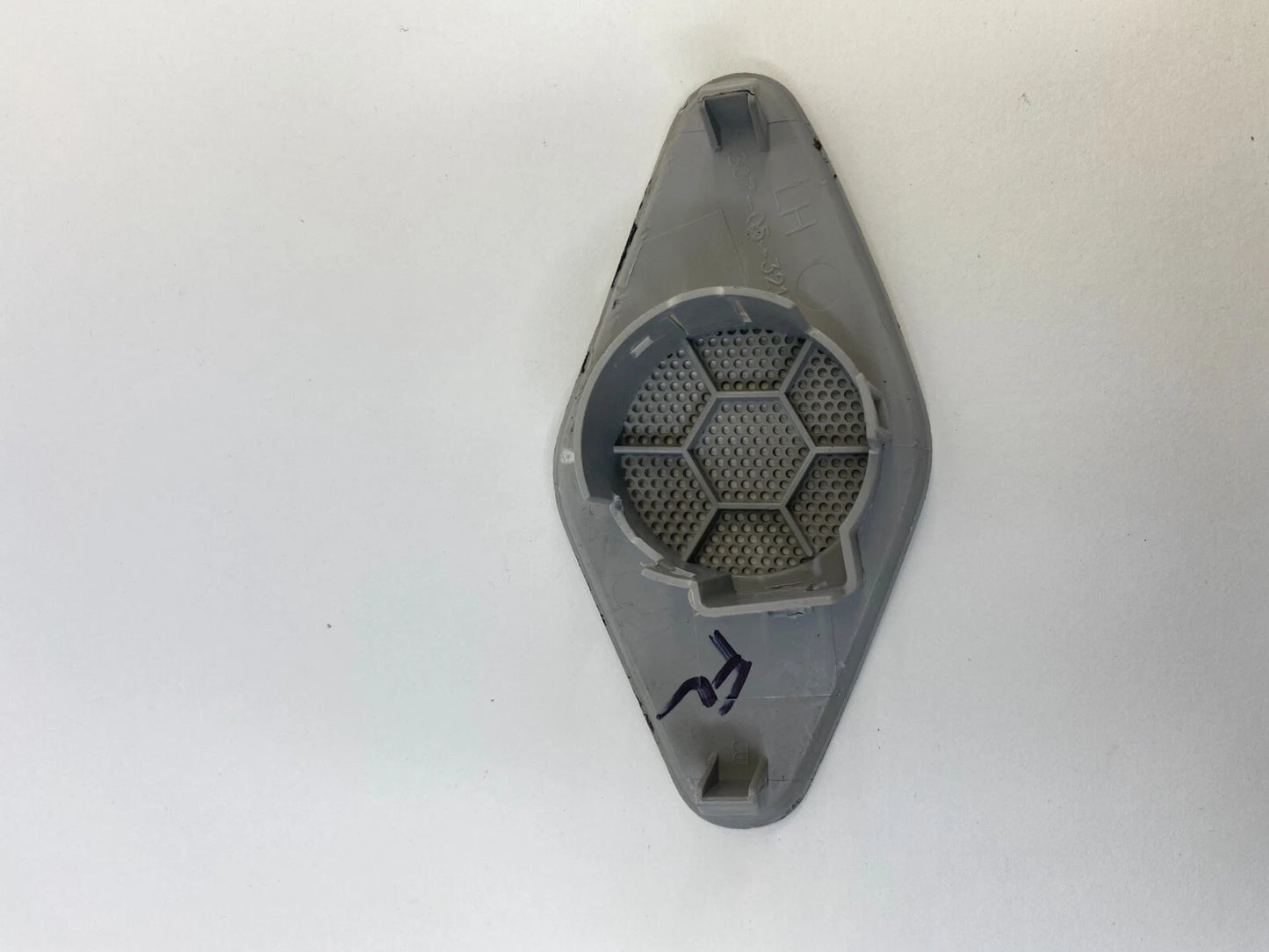 2009-2017 CHEVROLET TRAVERSE FRONT LH DRIVER SPEAKER GRILLE COVER OEM 30705321E