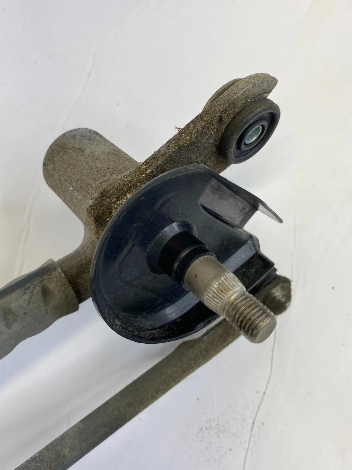 2011-2015 KIA SORENTO SONATA FR WINDSHIELD WIPER MOTOR W LINKAGE OEM 98110-1U000