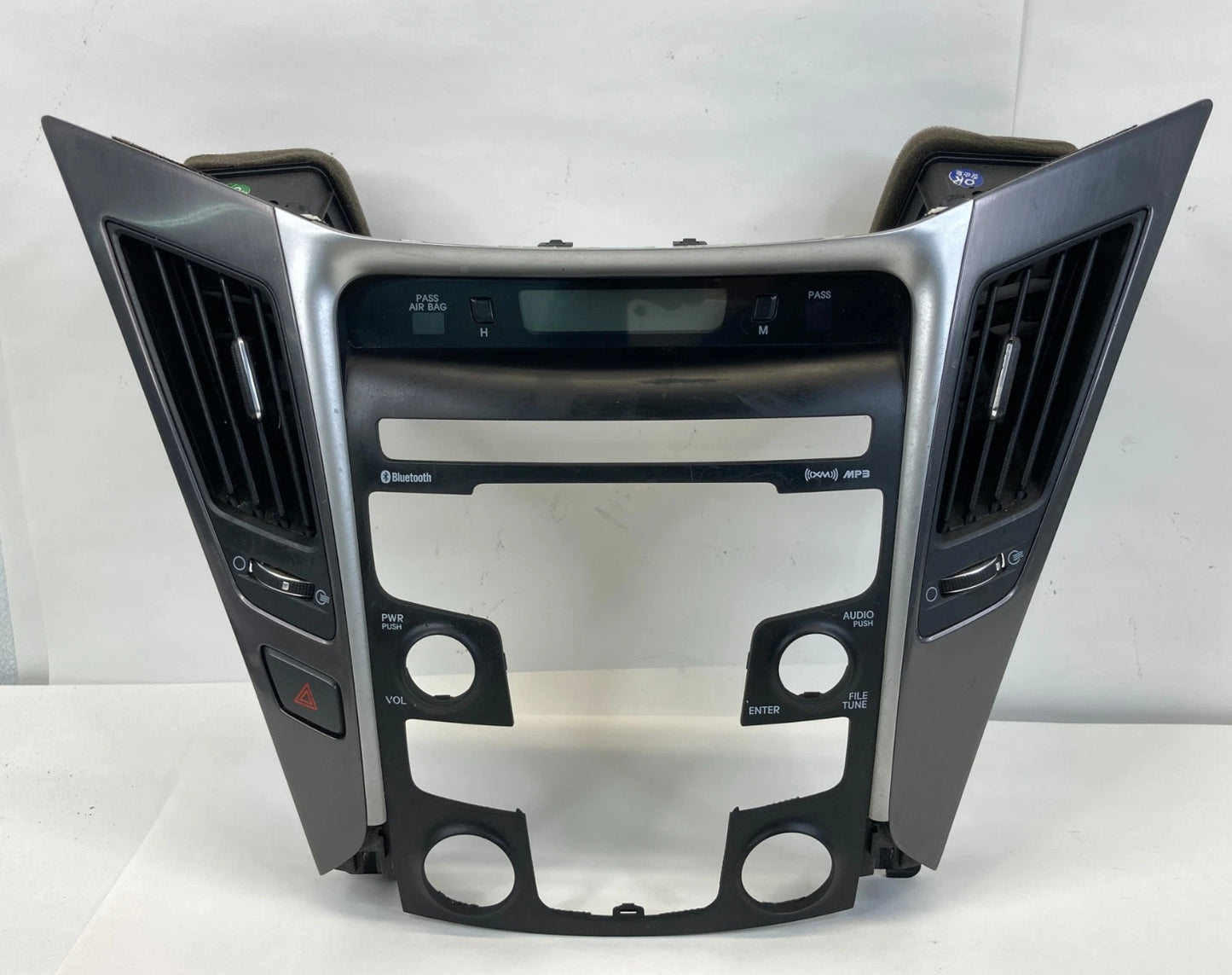 2012-2015 HYUNDAI SONATA CENTER DASH RADIO CLIMATE CONTROL BEZEL W/ AIR VENT OEM