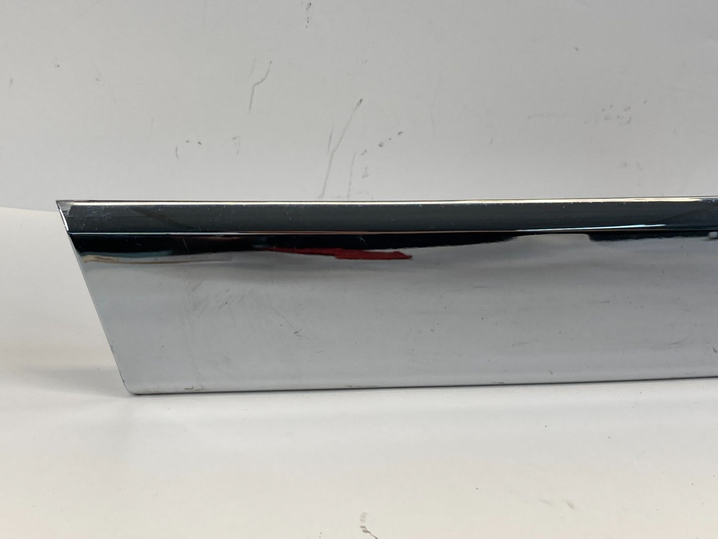 2011-2016 Chevrolet Cruze Rear Trunk Liftgate Molding Trim w/ License Light OEM