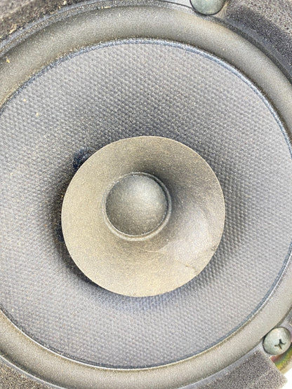 2002-2006 Suzuki XL-7 Front Left Driver Side Door Audio Speaker 39350-60G00 OEM