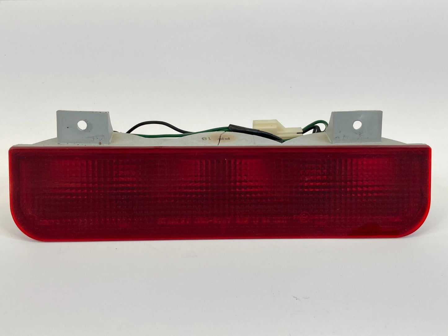1997-2004 MITSUBISHI MONTERO SPORT 3RD THIRD BRAKE LIGHT TAIL LAMP 050-9147 OEM