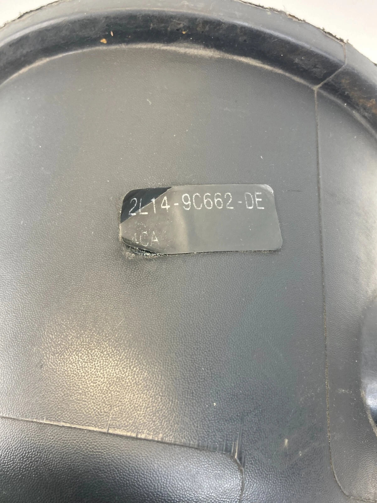 2003 2004 FORD EXPEDITION 4.6L V8 AIR CLEANER INTAKE REAR COVER 2L14-9C662-DE