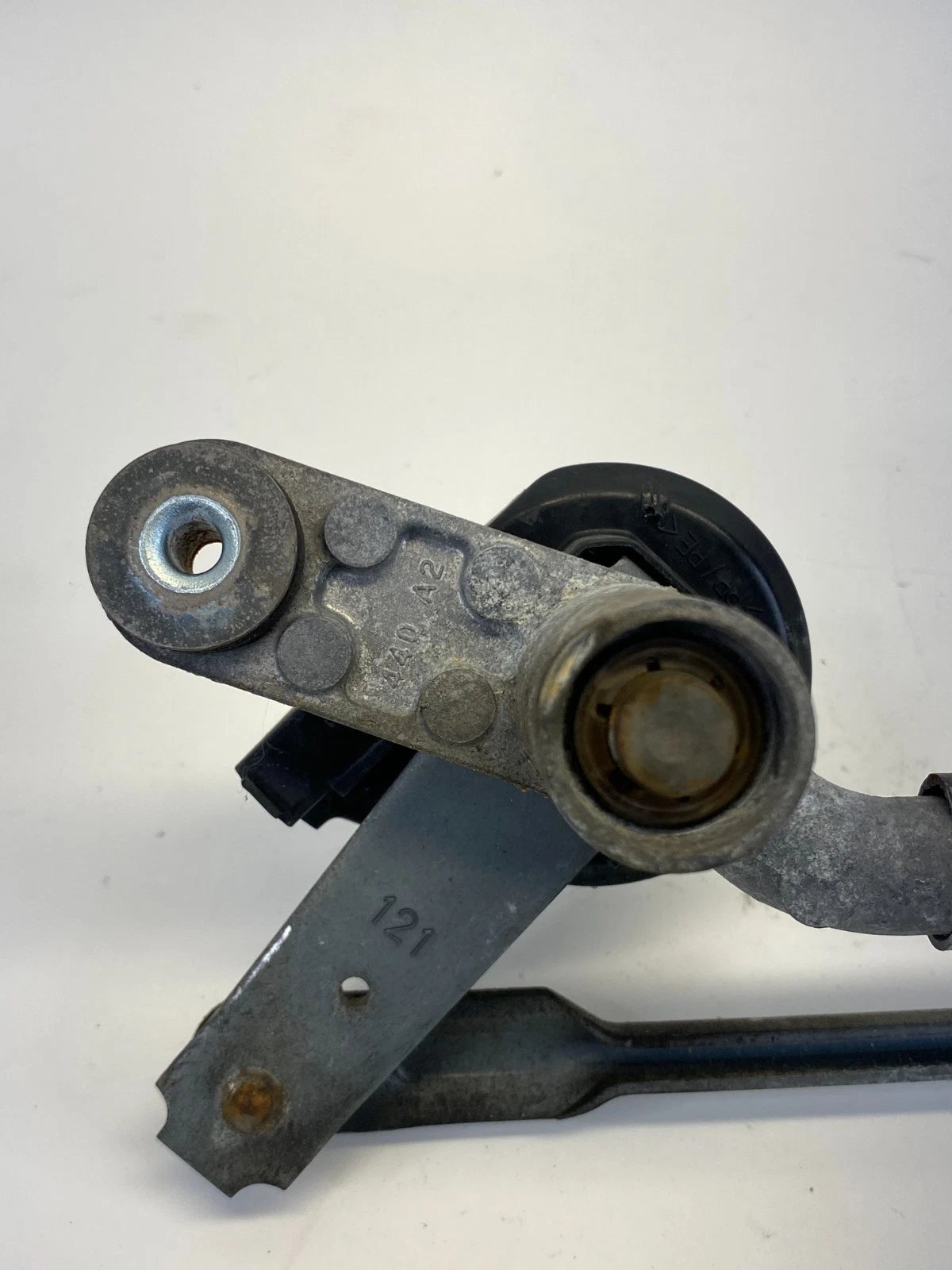 11-14 HYUNDAI SONATA WINDSHIELD WIPER MOTOR LINKAGE TRANSMISSION OEM 98110-1U000