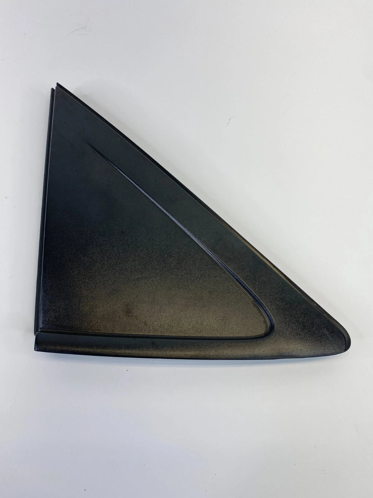 12-17 HYUNDAI ACCENT SDN EXTERIOR RIGHT QUARTER WINDOW MOLDING TRIM 87810-1R000