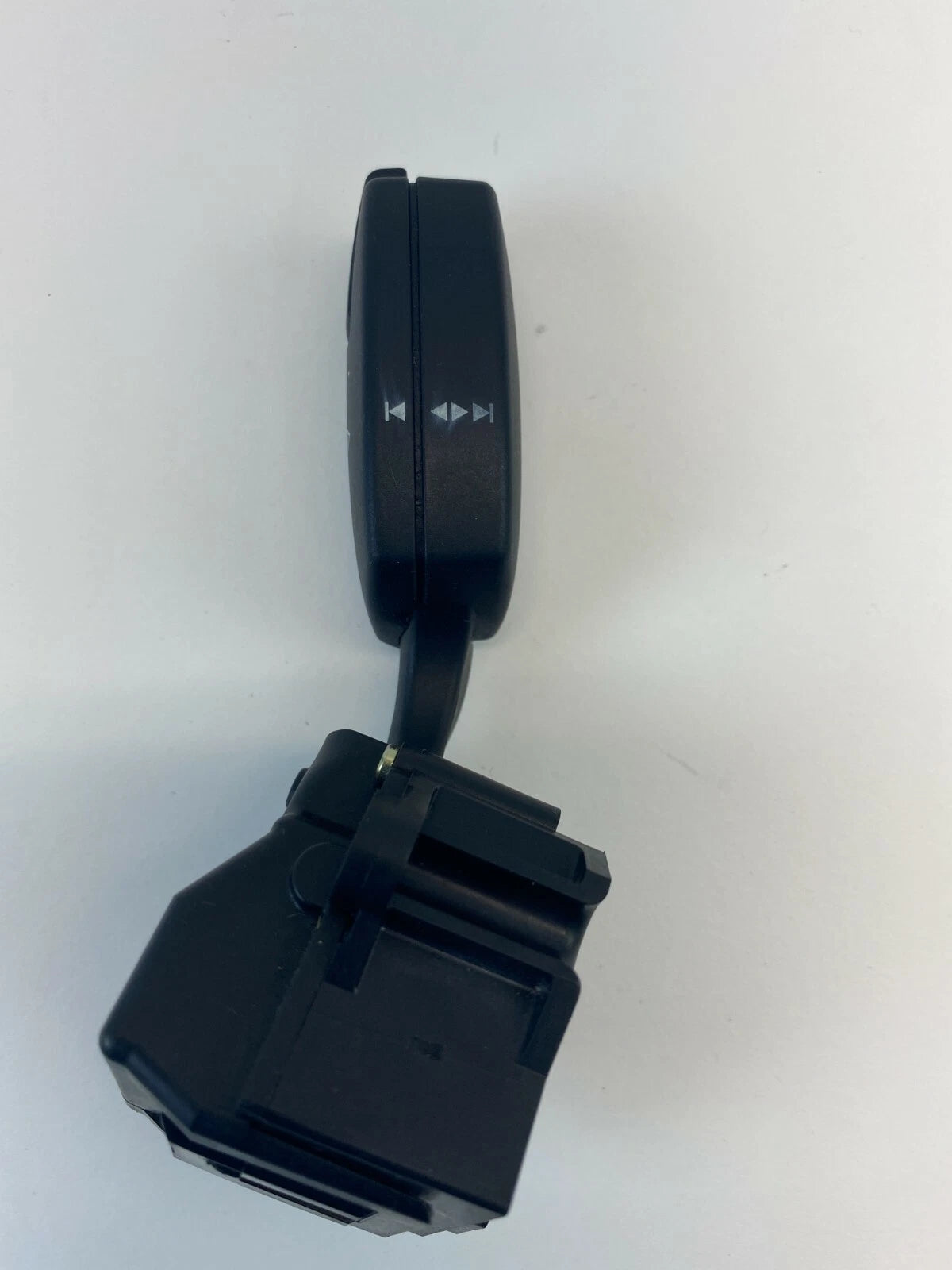 04-05 BMW 545I 645ICI 530I 525I STEERING COLUMN CRUISE CONTROL SWITCH 6924104D