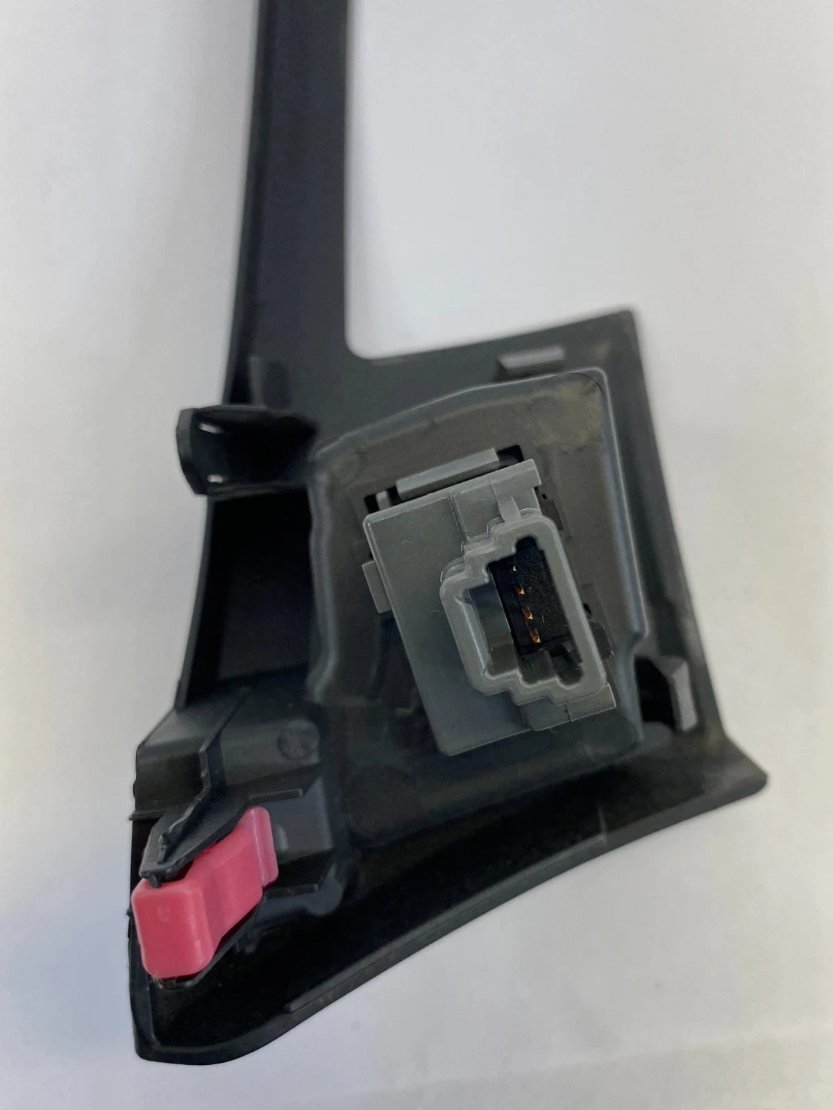 2006-2011 TOYOTA YARIS CENTER DASH LEFT PANEL TRIM W HAZARD SWITCH 55436-52010