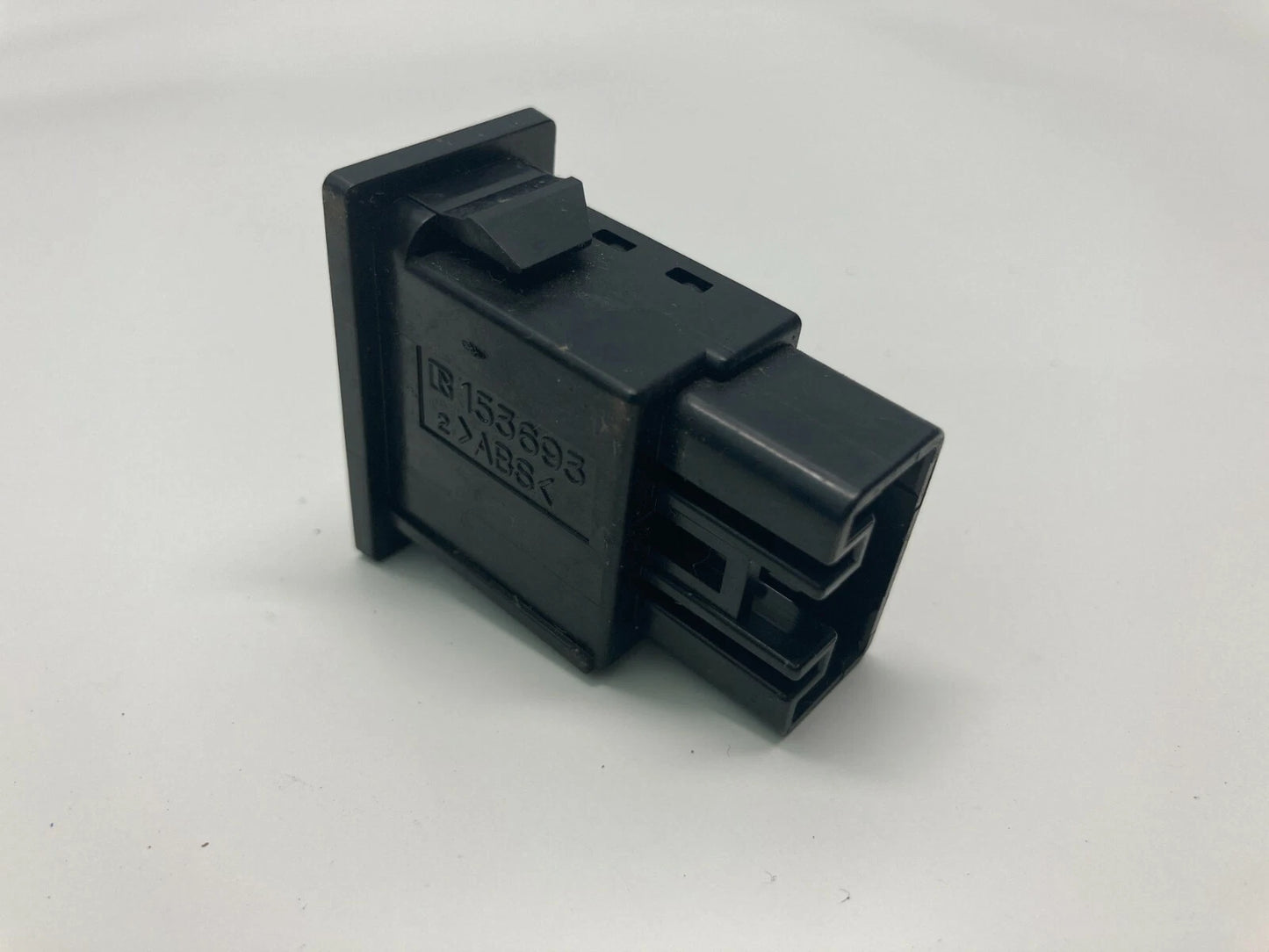 03 04 05 06 07 08 PONTIAC VIBE TRUNK RELEASE OPENER SWITCH BUTTON 153693 OEM