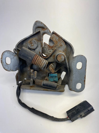 2010-2013 SUZUKI KIZASHI HOOD LOCK BONNET LATCH RELEASE ACTUATOR OEM