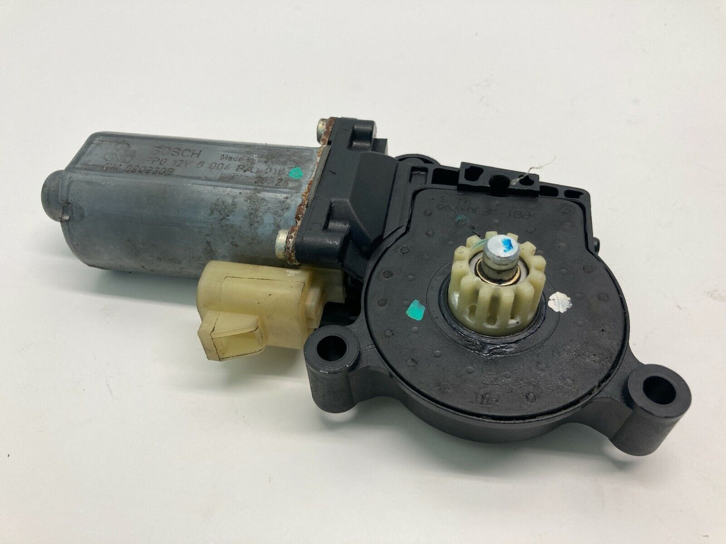 2000-2005 Chevrolet Impala Front Left Driver Side Door Window Motor Assembly OEM