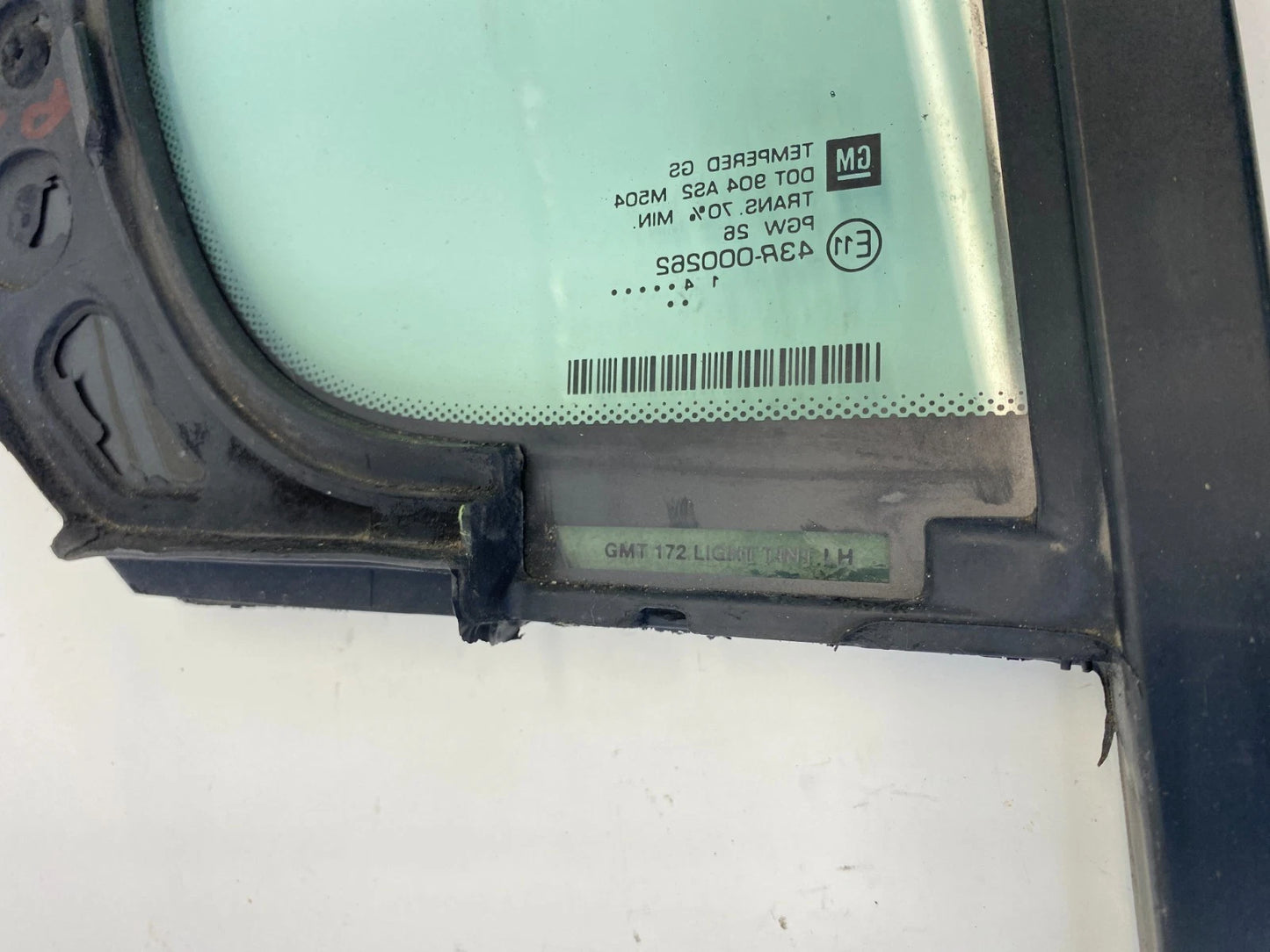 10-17 CHEVY EQUINOX REAR LEFT SIDE DOOR VENT QUARTER WINDOW GLASS E1143R-000262