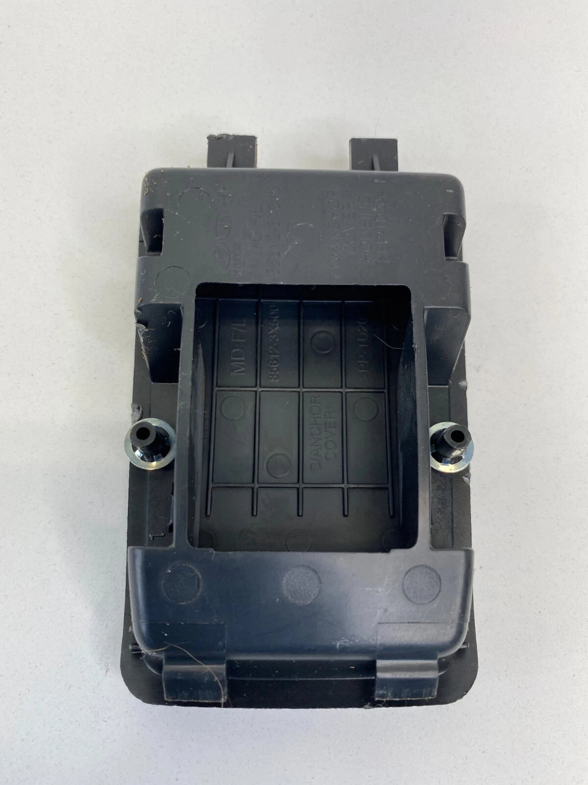 2014-2016 HYUNDAI ELANTRA REAR CHILD RESTRAINT ANCHOR PLATE CAP LID 85612-3X510