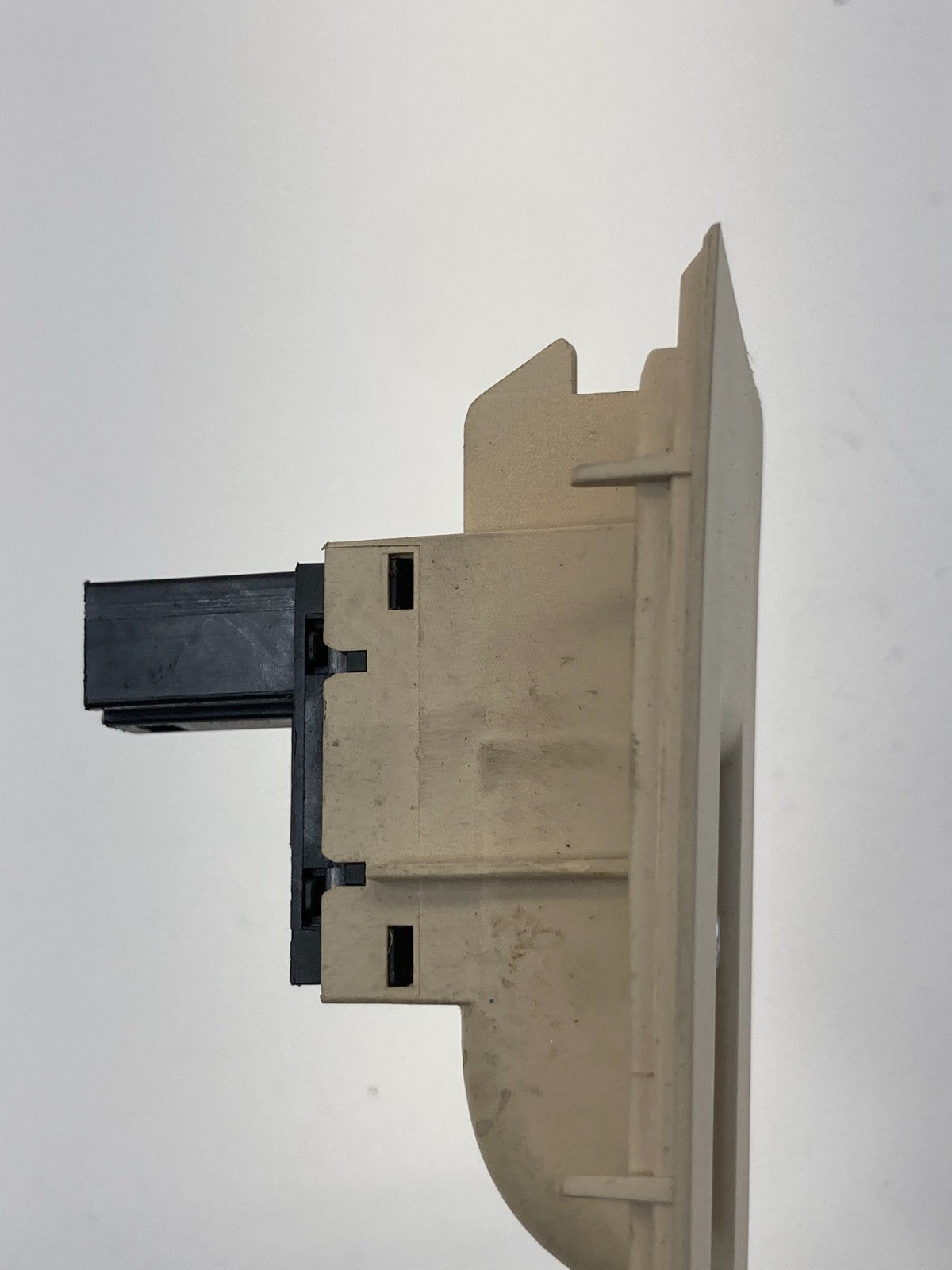 2009-2017 Volkswagen CC Rear Right Side Door Window Switch w/ Bezel 3C8867376A