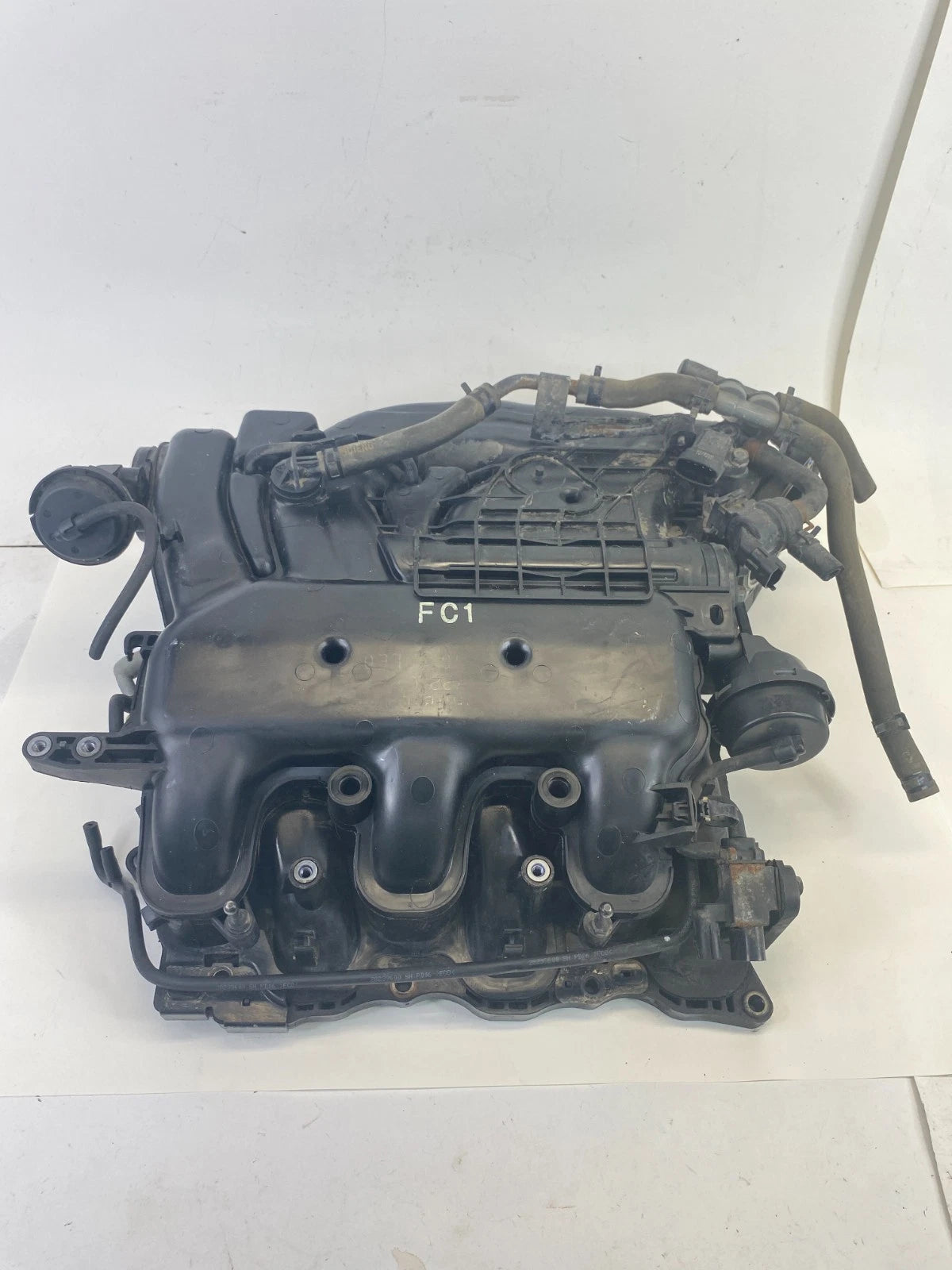 15 16 17 18 19 20 21 KIA SEDONA 3.3L V6 UPPER AIR INTAKE MANIFOLD ASSEMBLY OEM