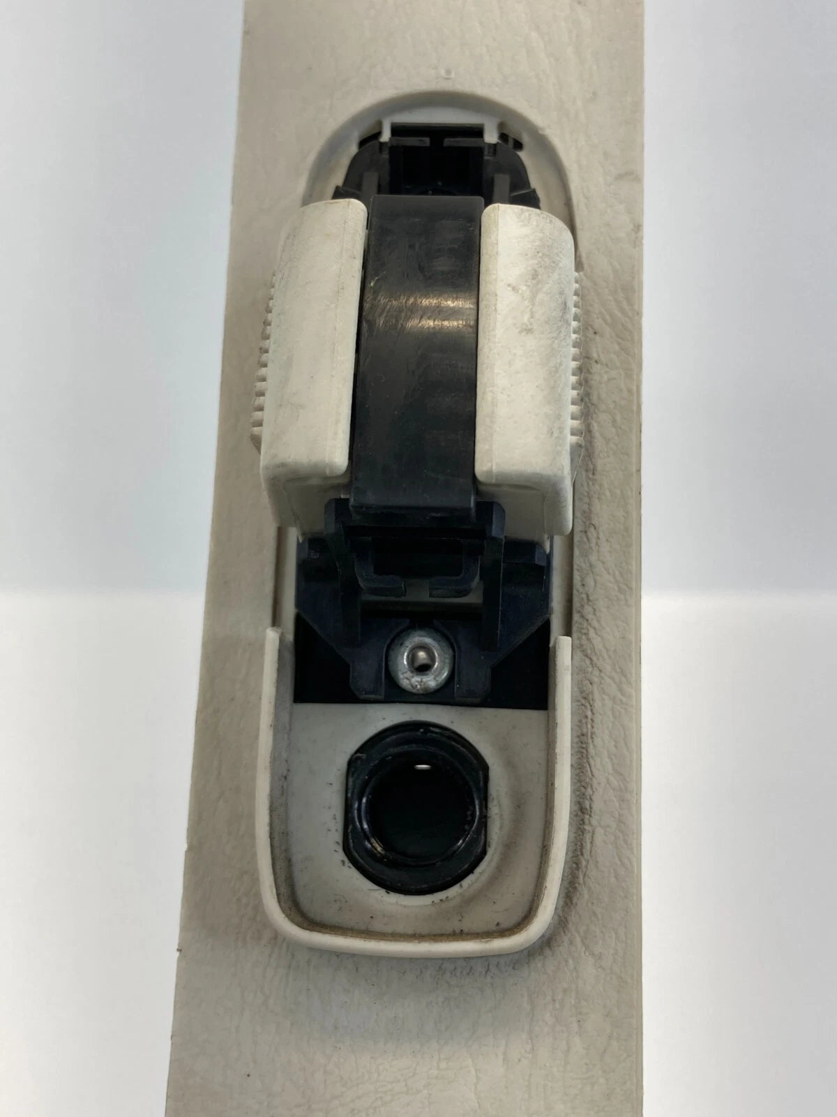 08 09 10 11 12 FORD ESCAPE FRONT LEFT DRIVER SIDE SEAT BELT HEIGHT ADJUSTER OEM