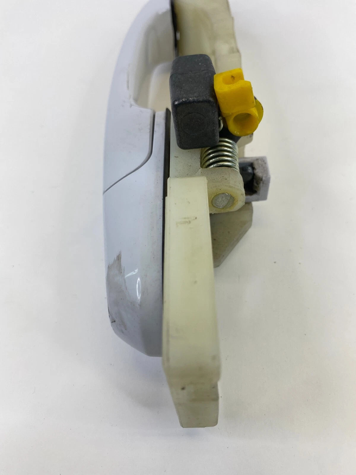2005-2009 HYUNDAI TUCSON FRONT RIGHT PASSENGER SIDE EXTERIOR DOOR HANDLE OEM