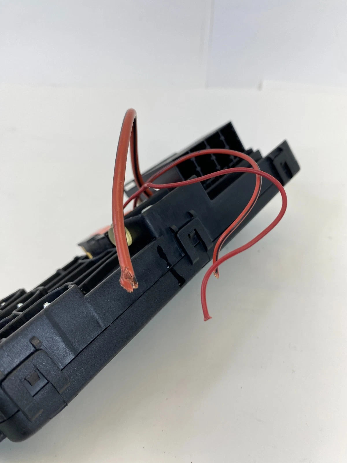 2007-2012 MERCEDES-BENZ GL450 BATTERY FUSE BLOCK POWER DISTRIBUTION BOX OEM