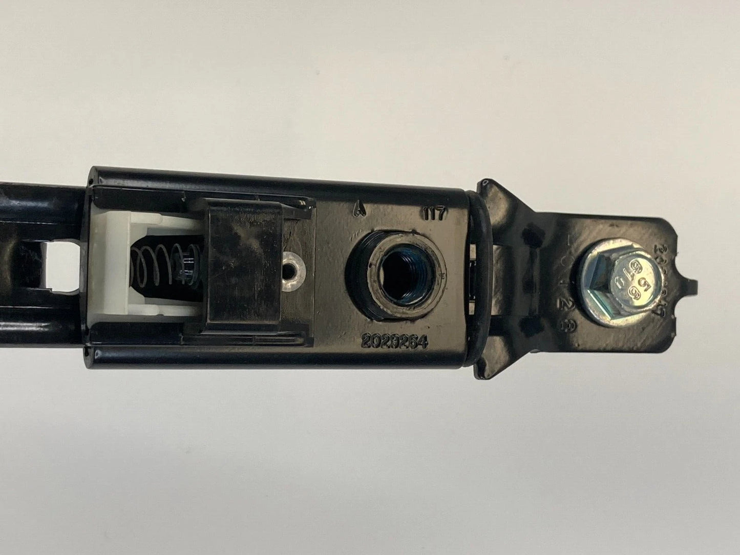 2011-2016 KIA OPTIMA FRONT RIGHT SIDE SEAT BELT HEIGHT ADJUSTER 2029264 OEM