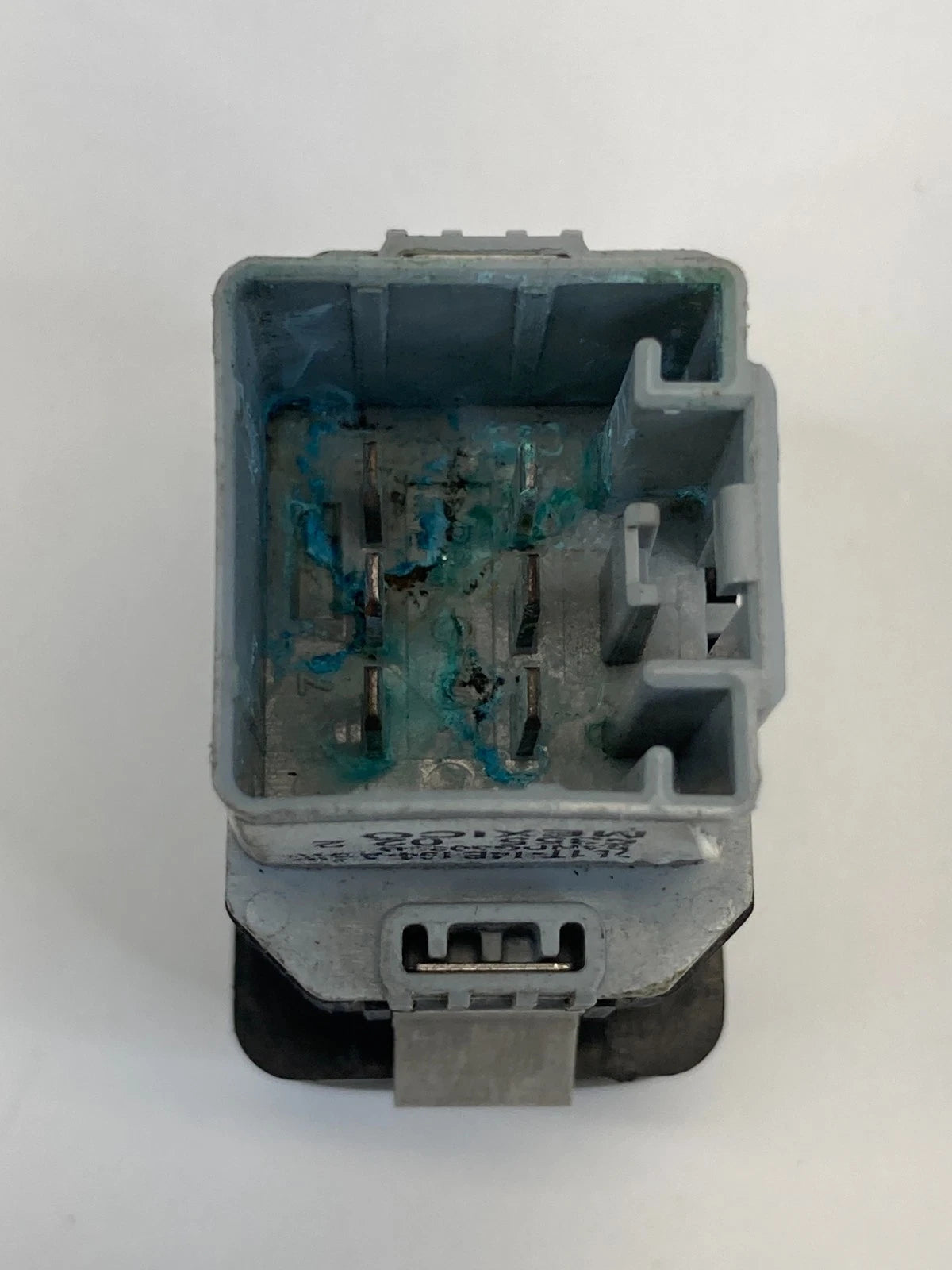 2007-2014 FORD EXPEDITION PEDAL HEIGHT ADJUSTMENT SWITCH BUTTON 7L1T-14B164-ABW