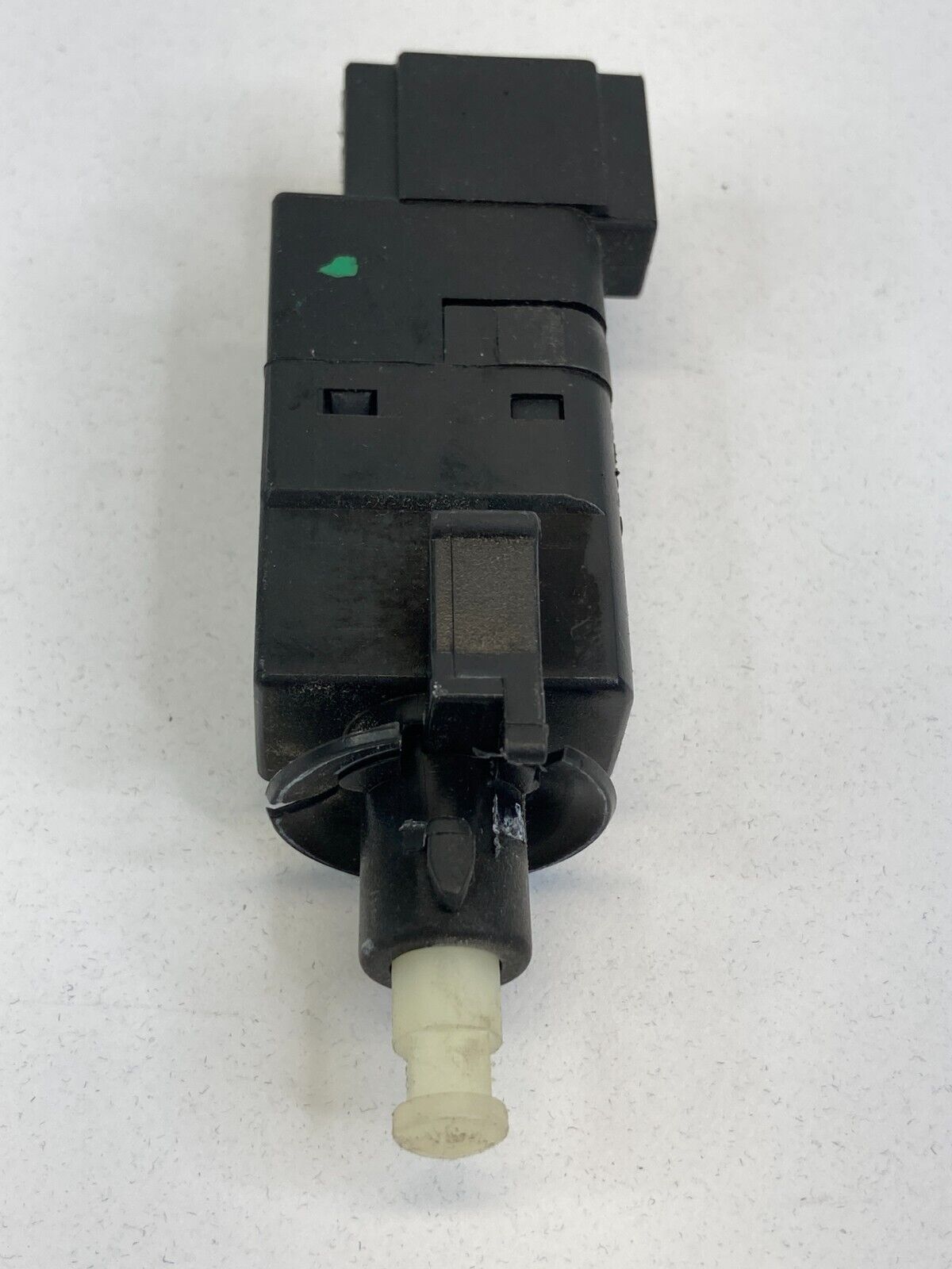 2003-2006 Mercedes-Benz E320 E500 Brake Light Stoplamp Switch Button 0015454009