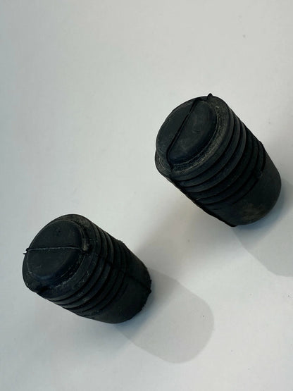 2000-2004 FORD FOCUS REAR TRUNK ADJUSTER BUMPER CUSHION RUBBER ABSORBER OEM