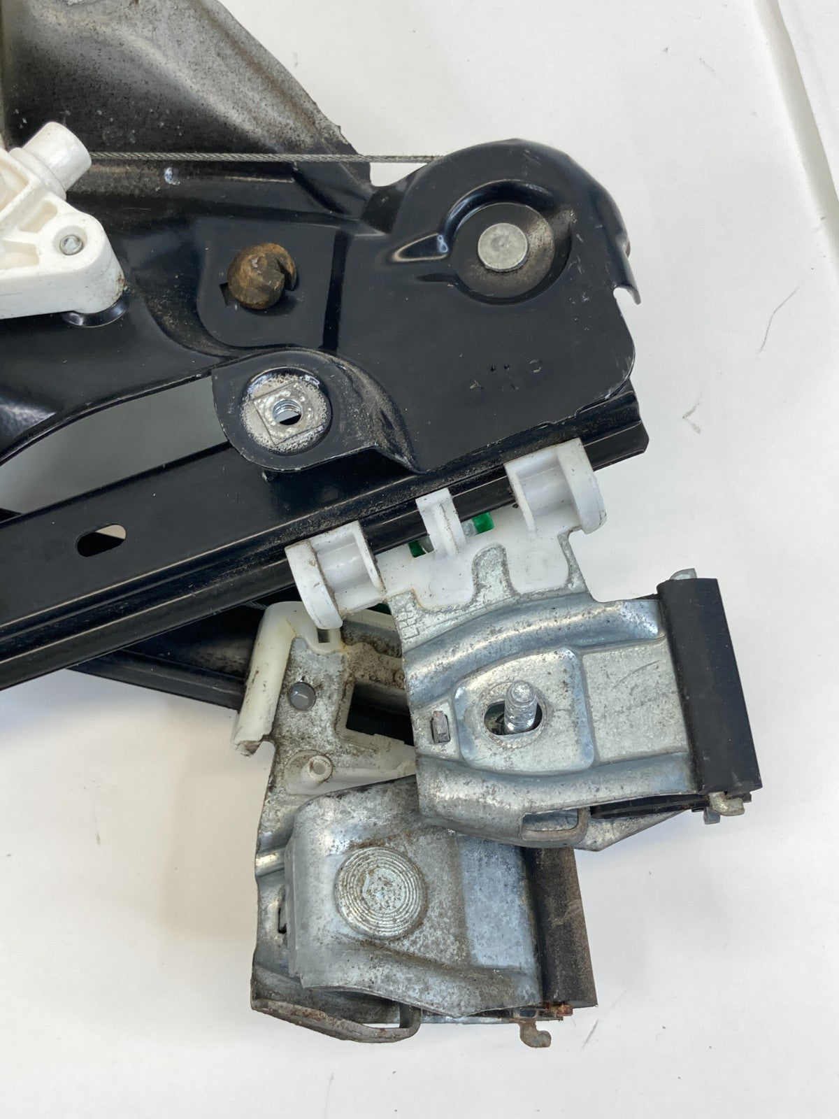 2005-2011 Cadillac STS Front Left Door Power Window Motor & Regulator 25999738