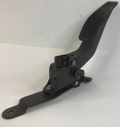 2004-2012 CHEVY MALIBU 05-10 PONTIAC G6 ACCELERATOR GAS PEDAL 275061039 OEM