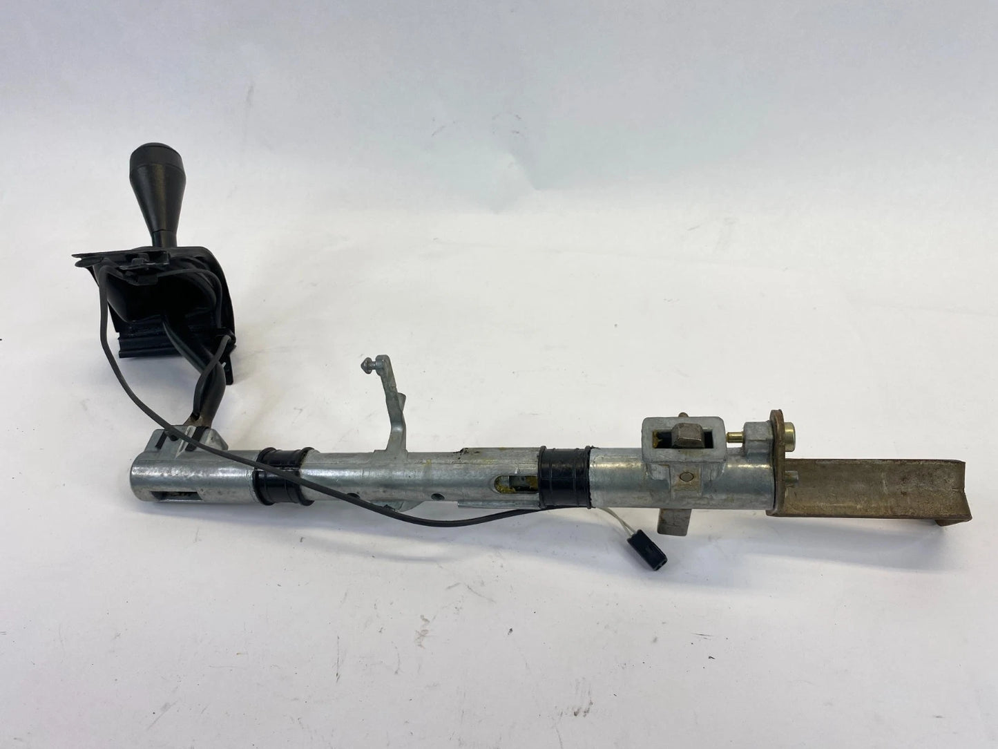 2003 2004 LINCOLN TOWN CAR 4.6L AT STEERING COLUMN SHIFT TUBE SHIFTER ROD LEVER