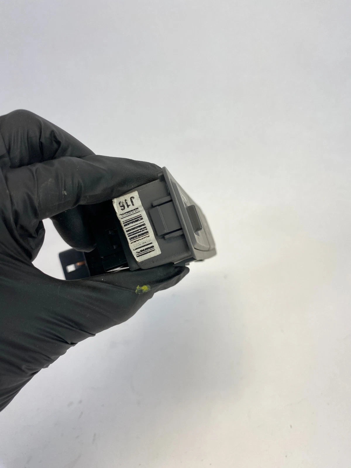 2011-2014 HYUNDAI SONATA DASH DIMMER LIGHT ECO TRACTION CONTROL SWITCH ASSY OEM