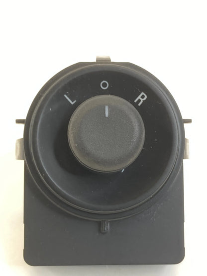2017-2022 Chevrolet Trax Front Left Door Side View Mirror Control Switch 4240614