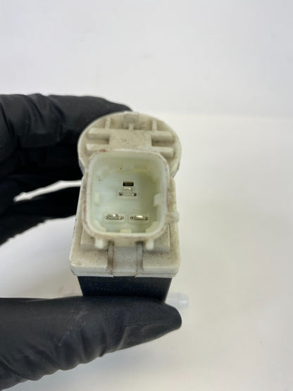 13-18 Hyundai Santa Fe Sport Windshield Wiper Fluid Washer Pump Motor 985104Z000