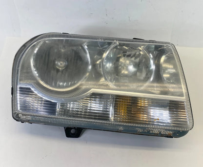 2005-2010 CHRYSLER 300 FRONT RIGHT PASSENGER HEADLIGHT HEADLAMP HALOGEN OEM