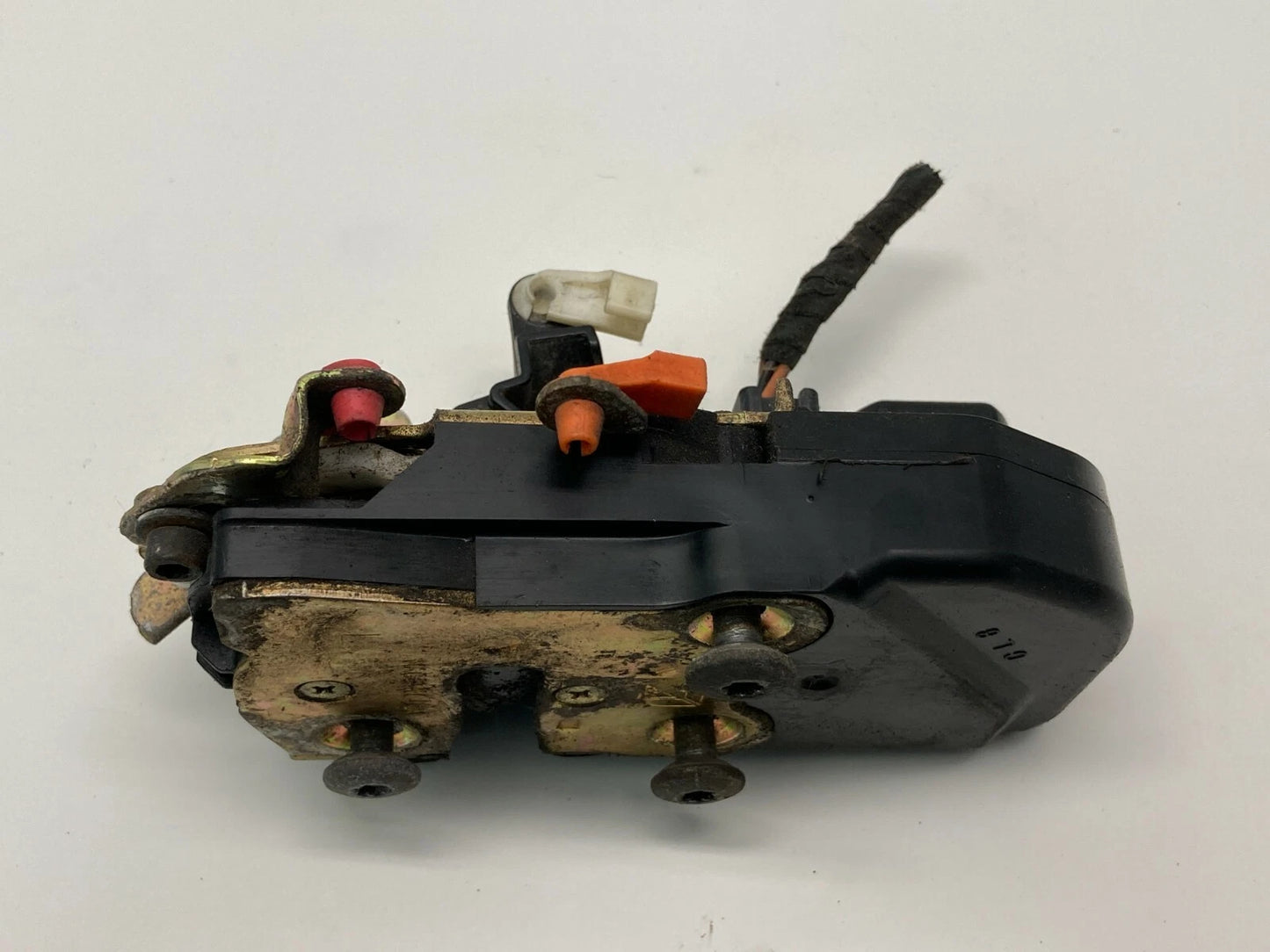 99-01 CHRYSLER LHS 98-04 CONCORDE INTREPID FRONT LEFT SIDE DOOR LOCK LATCH OEM